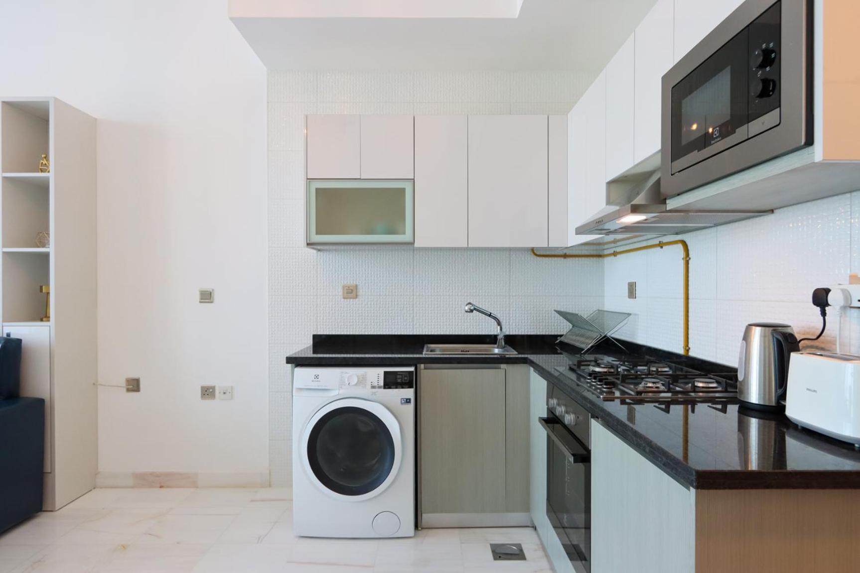 Livbnb - Prime Located Studio, Near To Attractions Apartment Dubai